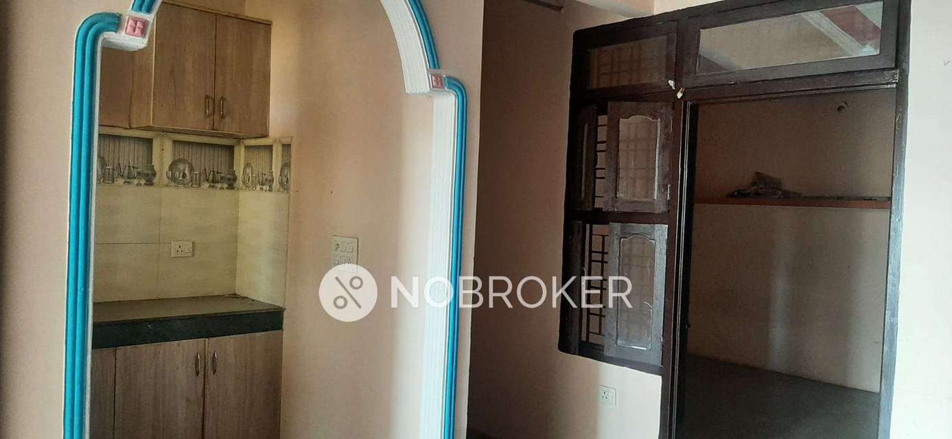 1 RK Flat for Rent  In Sector 105
