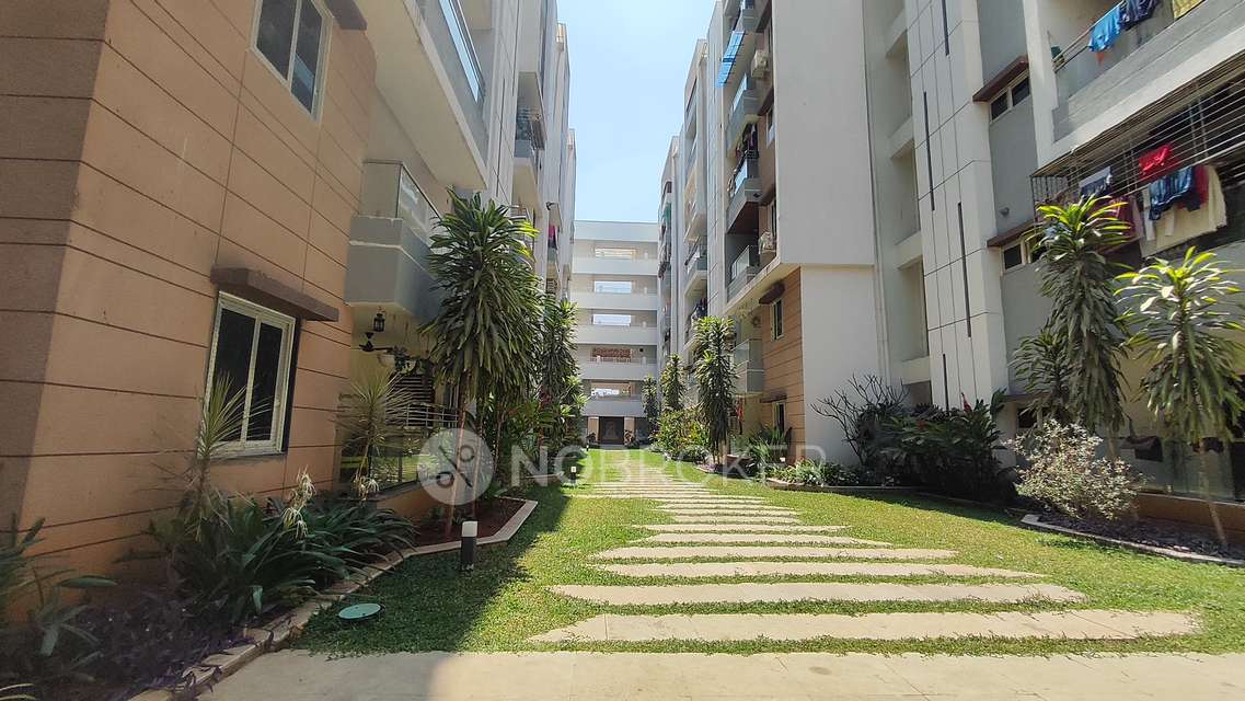 2 BHK Flat In Rr Village Pointe For Sale  In Manikonda