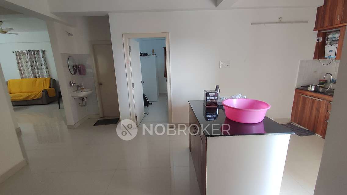 2 BHK Flat In Rr Village Pointe For Sale  In Manikonda