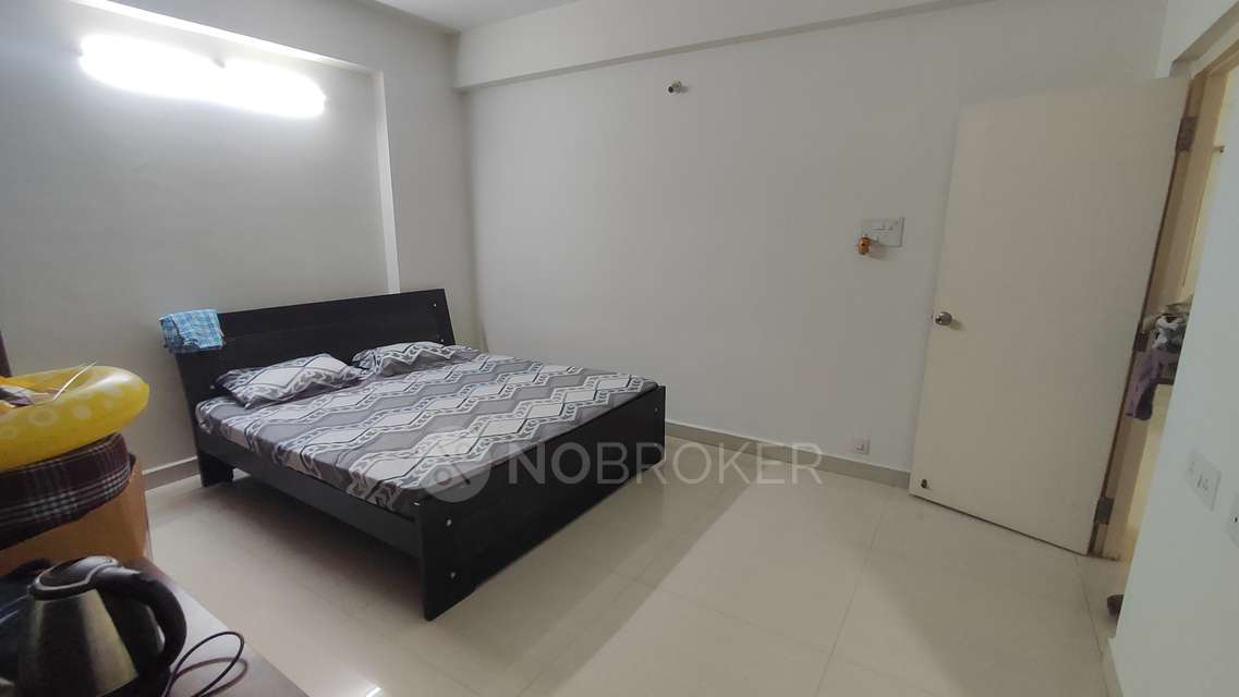 2 BHK Flat In Rr Village Pointe For Sale  In Manikonda