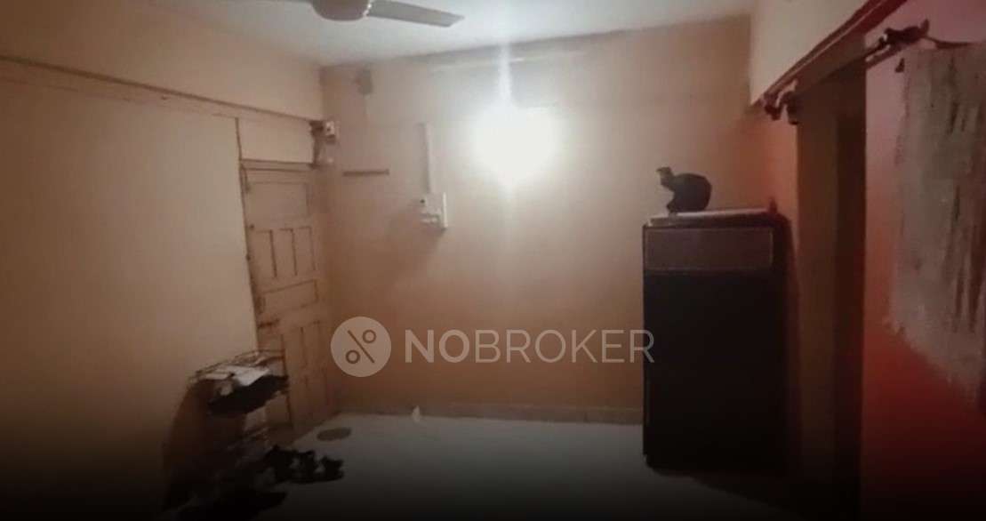 Single Room for Male In 2 BHK  In Mig 31 In Gokhalenagar