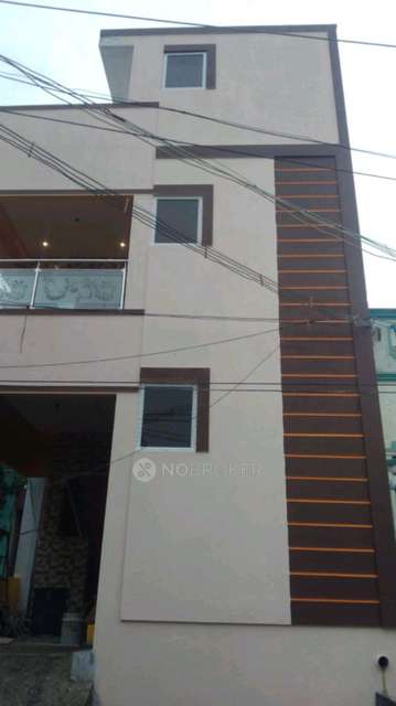 2 BHK House for Rent  In Maduravoyal Police Booth