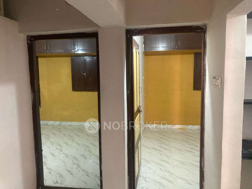 1 BHK House for Rent  In  Anna Nagar West