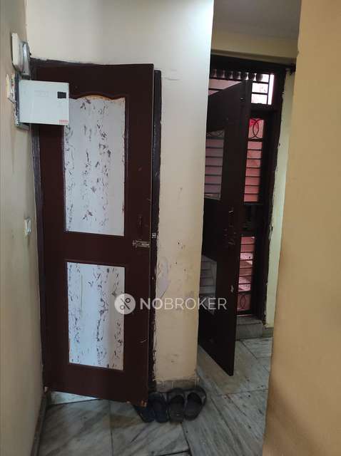 1 BHK Flat For Sale  In Dwarka More Metro Station