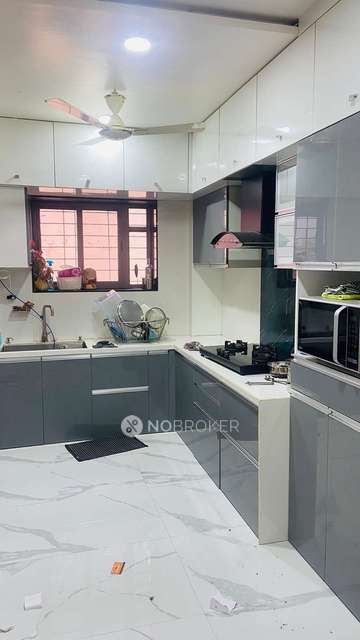 2 BHK Flat In Trimurti Niwas  For Sale  In Shikrapur