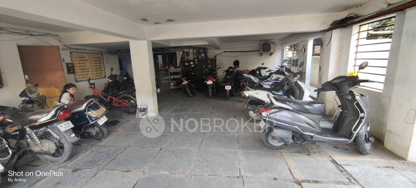 2 BHK Flat In Jaganidi Building For Sale  In Rasoolpura