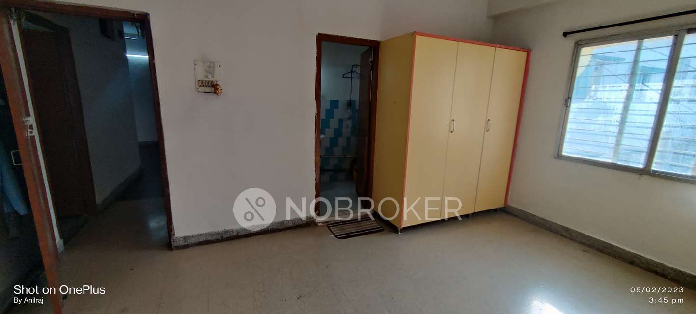 2 BHK Flat In Jaganidi Building For Sale  In Rasoolpura