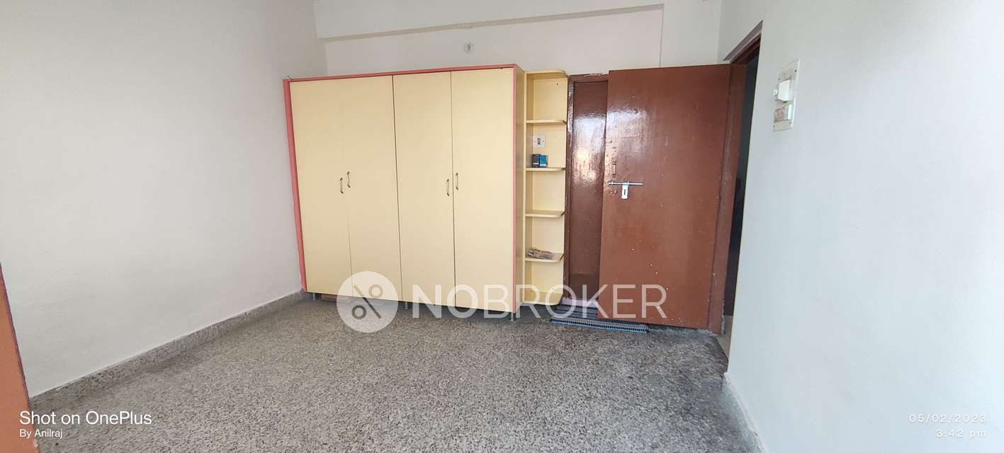 2 BHK Flat In Jaganidi Building For Sale  In Rasoolpura