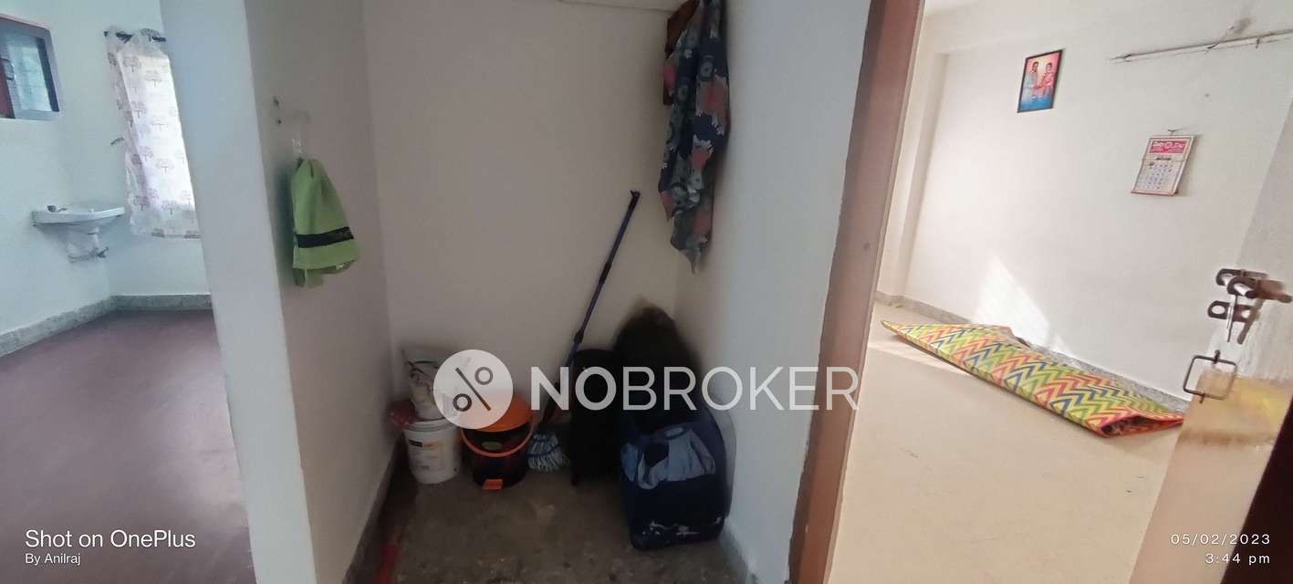 2 BHK Flat In Jaganidi Building For Sale  In Rasoolpura