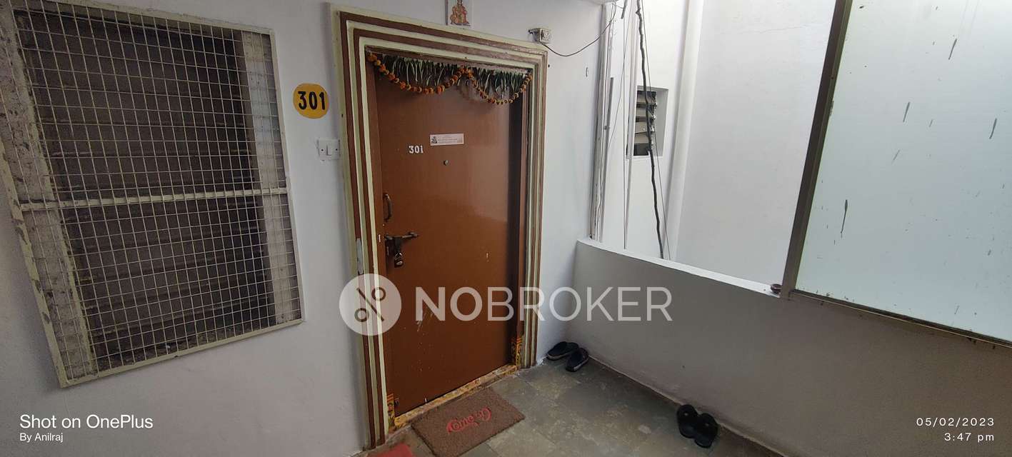 2 BHK Flat In Jaganidi Building For Sale  In Rasoolpura