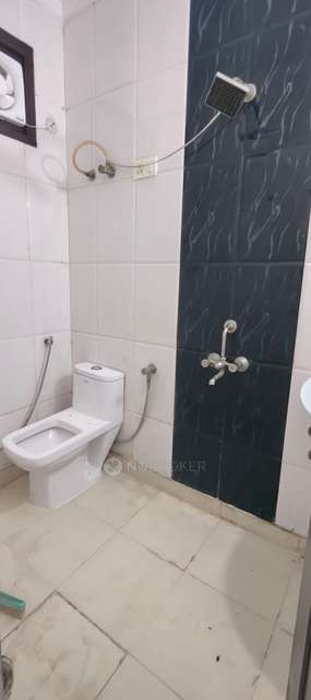 2 BHK Flat In Rwa 134 D1  For Sale  In Begumpur 