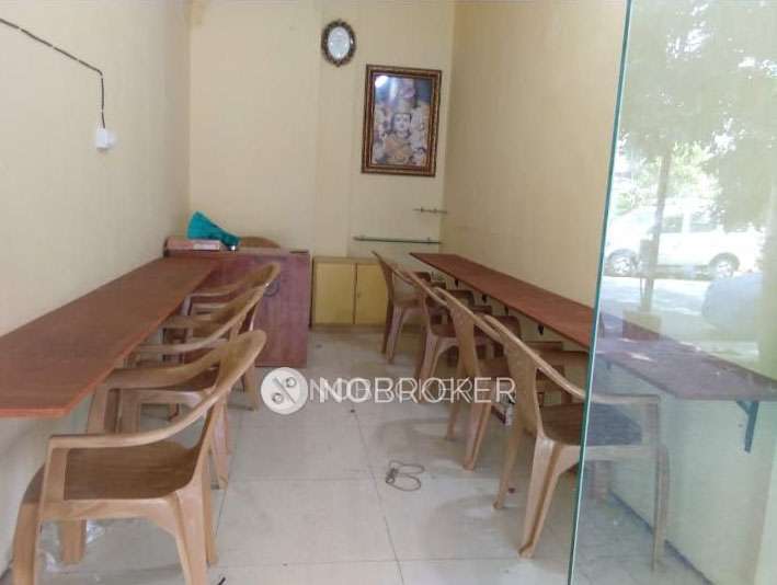 Shop in Mahim West, Mumbai for sale 