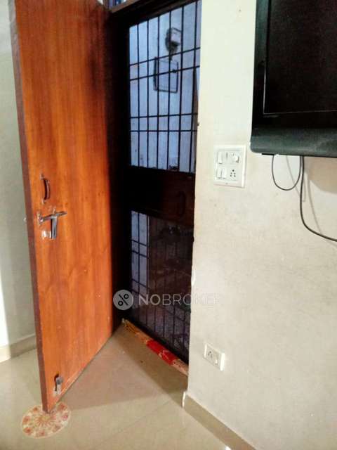 2 BHK Flat For Sale  In Chattarpur
