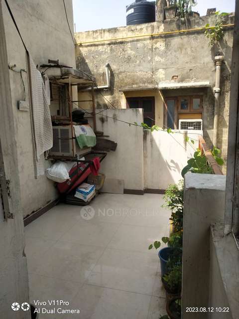 2 BHK Flat In  Dda Mig Flats  For Sale  In Dilshad Garden