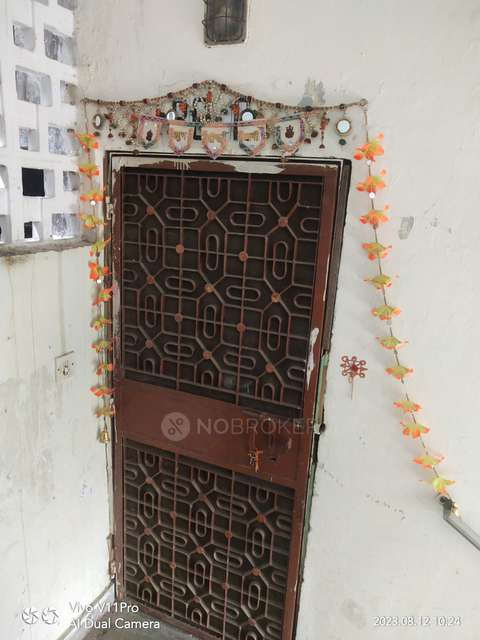 2 BHK Flat In  Dda Mig Flats  For Sale  In Dilshad Garden