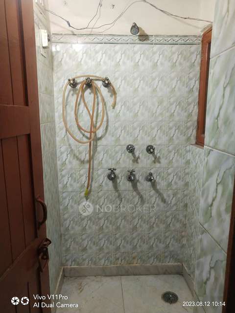 2 BHK Flat In  Dda Mig Flats  For Sale  In Dilshad Garden