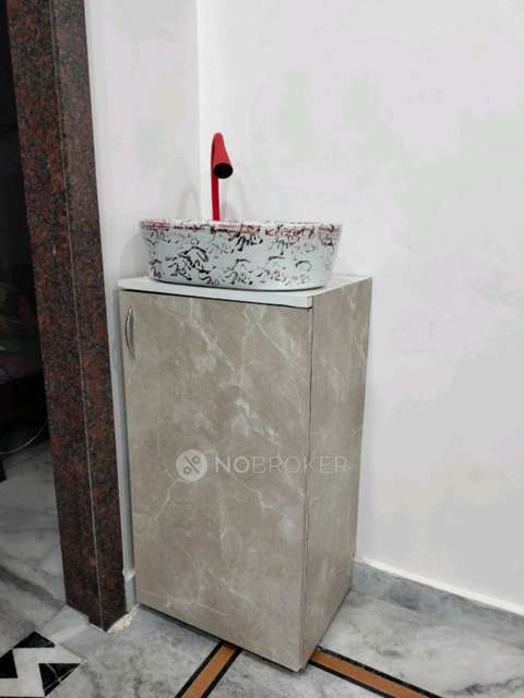 4+ BHK Flat In Standlone Building For Sale  In Alwal