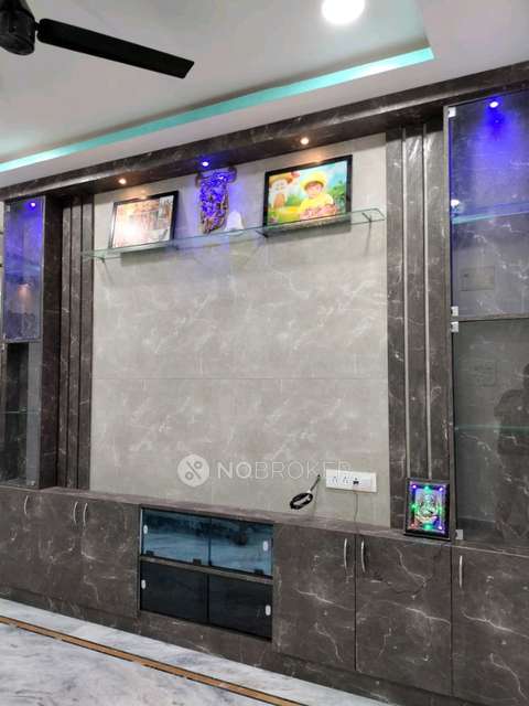 4+ BHK Flat In Standlone Building For Sale  In Alwal