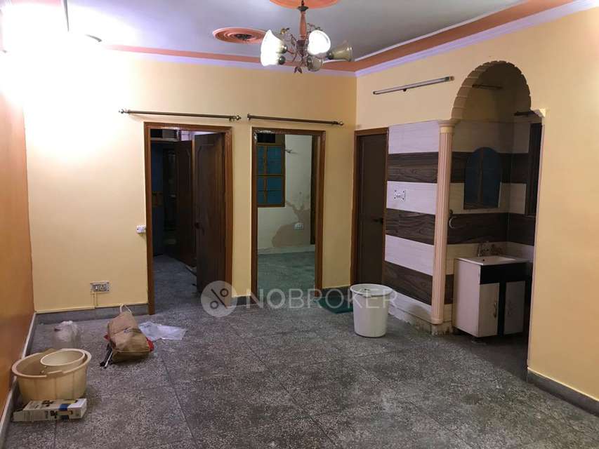 4 BHK Flat For Sale  In Dilshad Colony,
