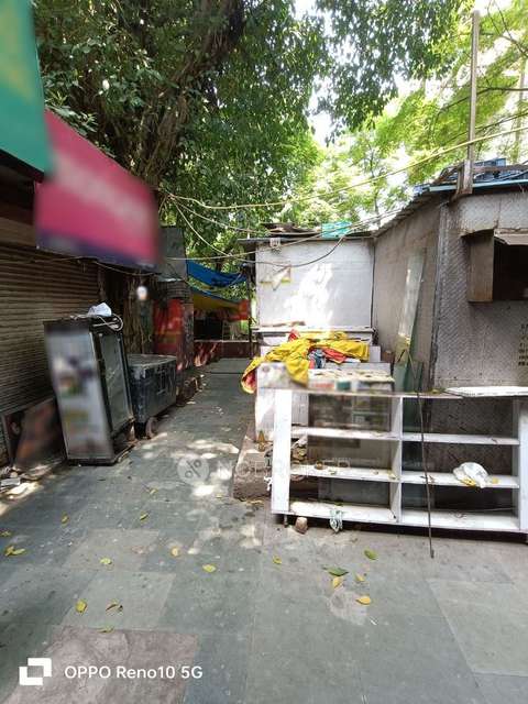 Shop in Mayur Vihar, Delhi for sale 