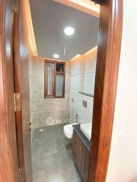 4 BHK Flat In Sb For Sale  In Sector 43