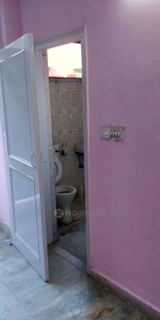 2 BHK Flat For Sale  In Okhla