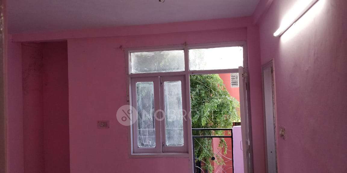 2 BHK Flat For Sale  In Okhla