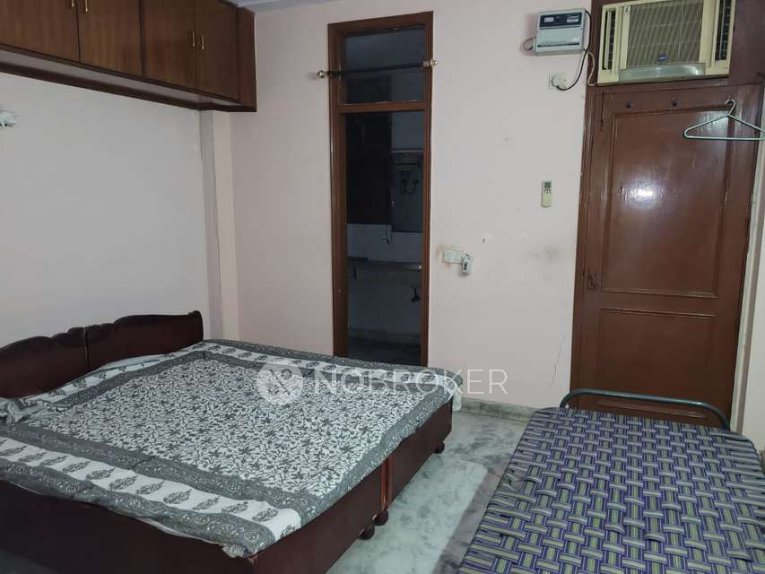 2 BHK Flat In Standalone Building  for Rent  In  New Rajinder Nagar