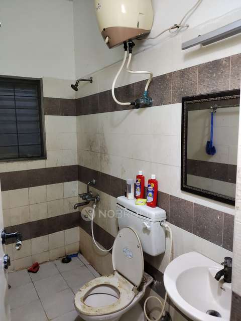 3 BHK Flat In Voora Prithvi Apartments, Kottivakkam For Sale  In Kottivakkam