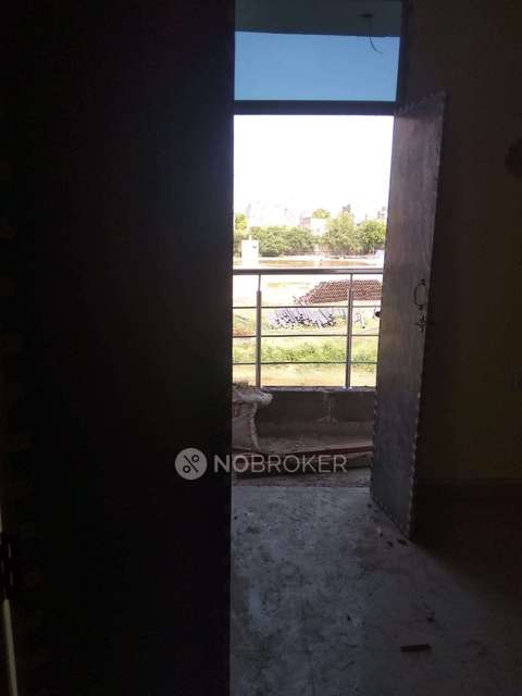 2 BHK Flat In Sb For Sale  In Karawal Nagar