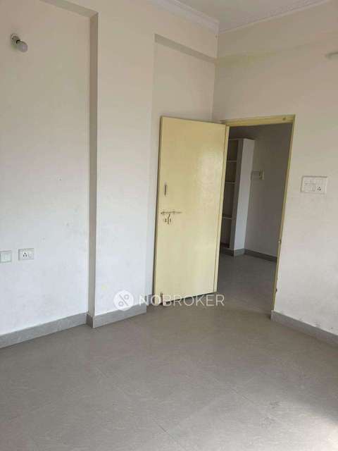 2 BHK Flat In Vaishnavi Apartment For Sale  In Shamshabad