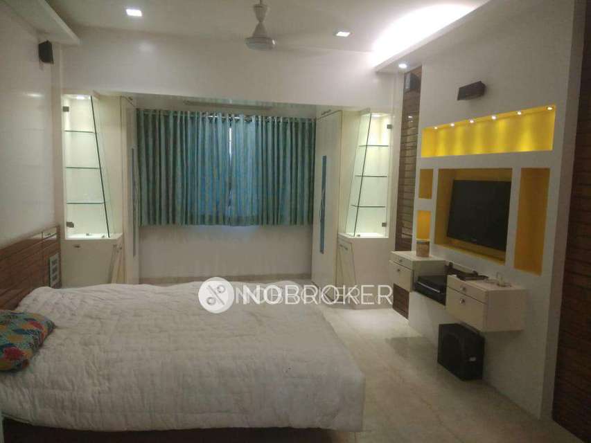 2 BHK Flat In Poornima Apartment For Sale  In Tardeo