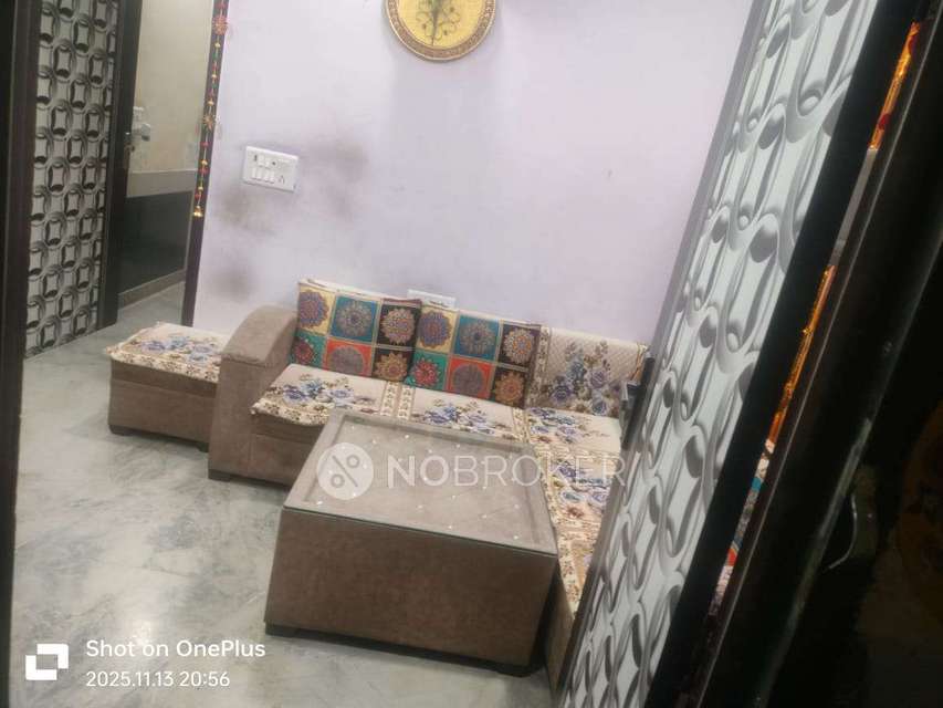 2 BHK Flat In Standalone Building   for Rent  In Pocket 7