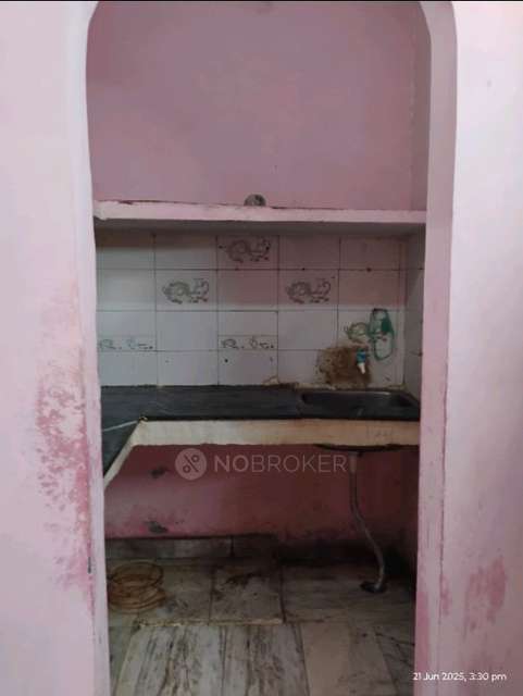 2 BHK Flat In Shadipur  for Rent  In Baljeet Nagar