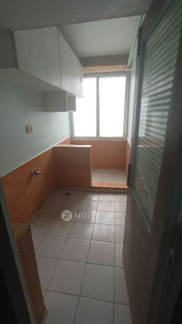 2 BHK Flat In Up Shelter Apartment For Sale  In Seshadripuram