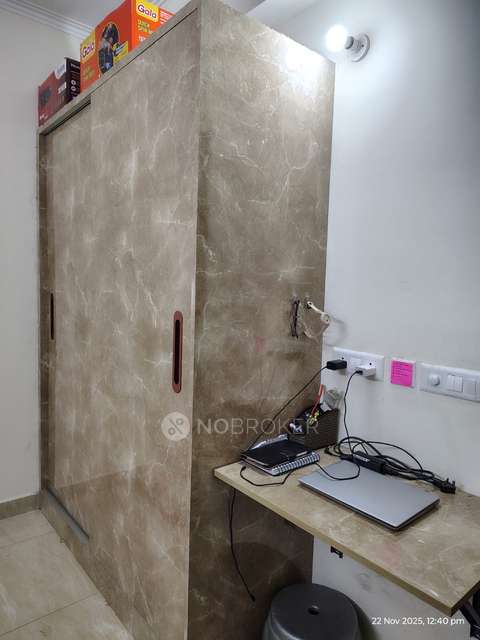 2 BHK Flat In Gaur City 7th Avenue For Sale  In Sector 4