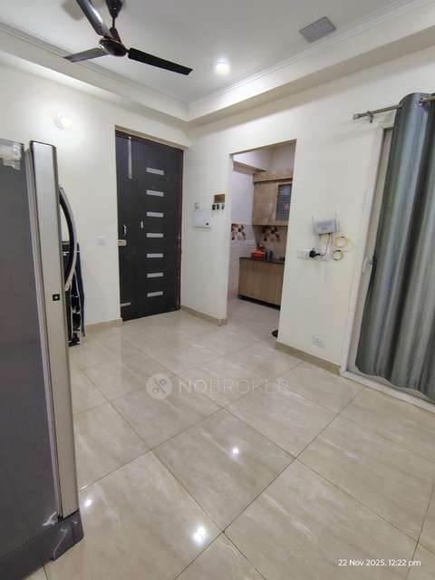 2 BHK Flat In Gaur City 7th Avenue For Sale  In Sector 4