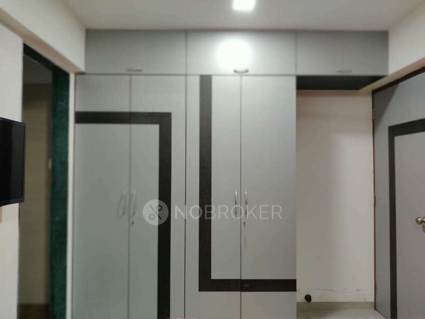 2 BHK Flat In N-wing For Sale  In Navghar Police Station Mulund East