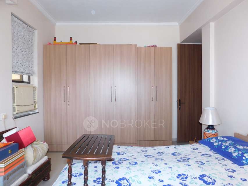 2 BHK Flat In Willows Twin Tower Chs For Sale  In Mulund West