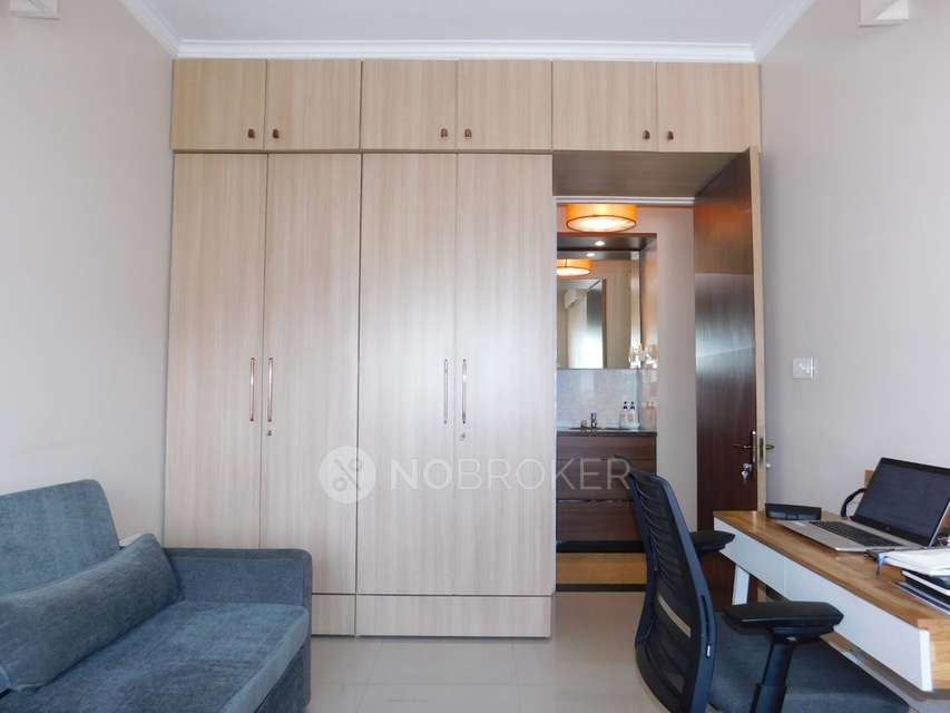 2 BHK Flat In Willows Twin Tower Chs For Sale  In Mulund West