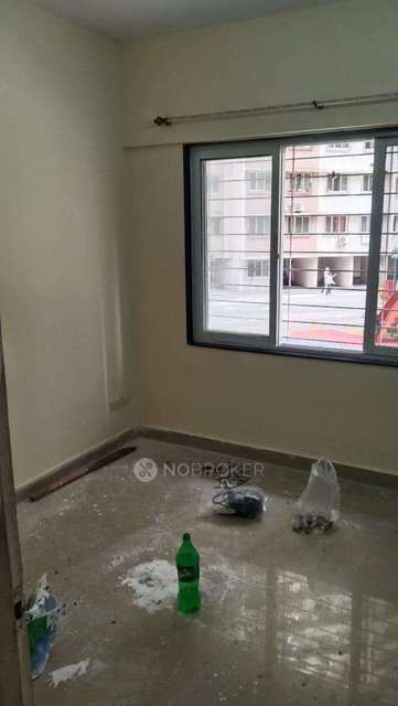 2 BHK Flat In Sarova Complex  For Sale  In Kandivali East