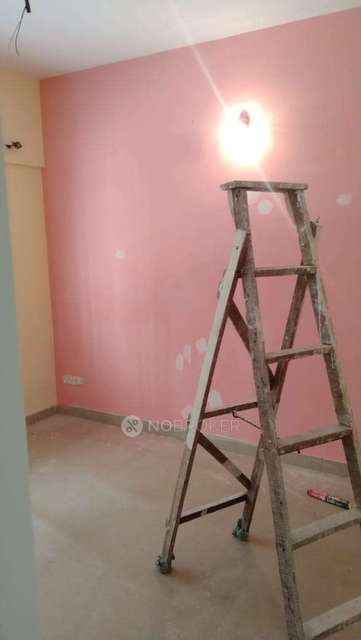 2 BHK Flat In Sarova Complex  For Sale  In Kandivali East