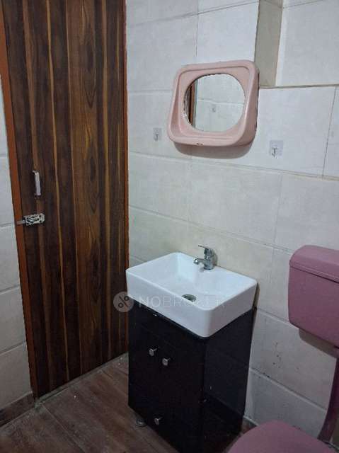 PG for Girls in Janakpuri