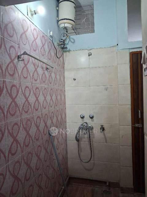 PG for Girls in Janakpuri