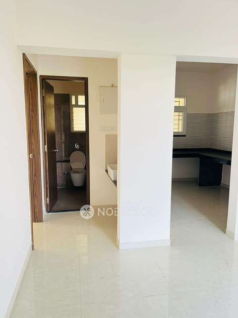 3 BHK Flat In Majestique Towers East for Rent  In Kharadi