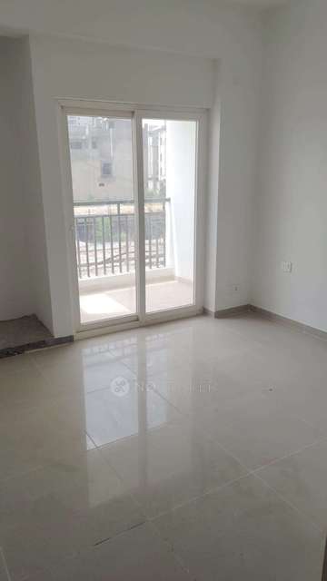 2 BHK Flat In Ajnara Panorama For Sale  In Sector 22a
