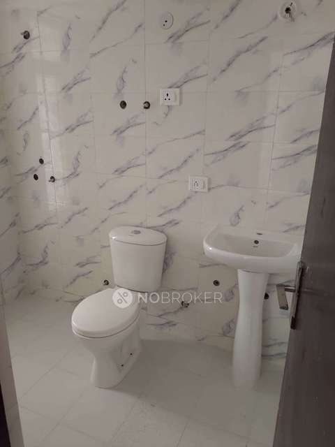 2 BHK Flat In Ajnara Panorama For Sale  In Sector 22a