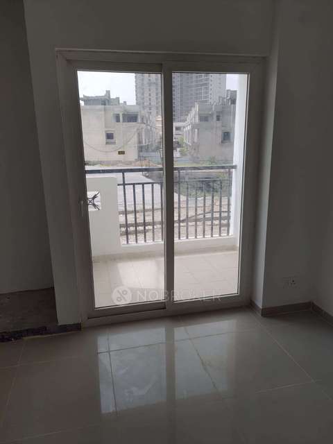 2 BHK Flat In Ajnara Panorama For Sale  In Sector 22a