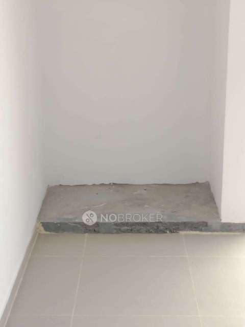 2 BHK Flat In Ajnara Panorama For Sale  In Sector 22a