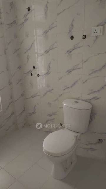 2 BHK Flat In Ajnara Panorama For Sale  In Sector 22a